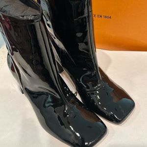 Good American Black Pantent Bootie 12